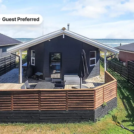 Seaside Gem With Views - By Traum Casa vacanze