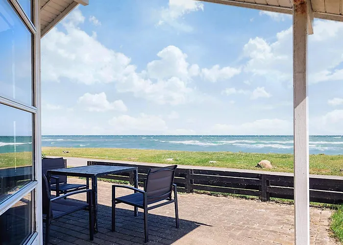 Seaside Gem With Views - By Traum