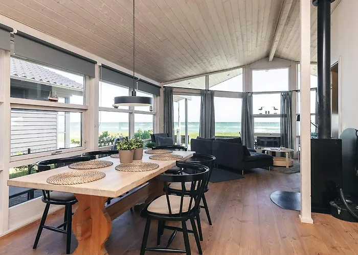 Seaside Gem With Views - By Traum