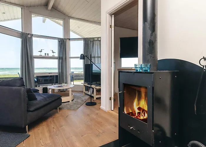 Seaside Gem With Views - By Traum